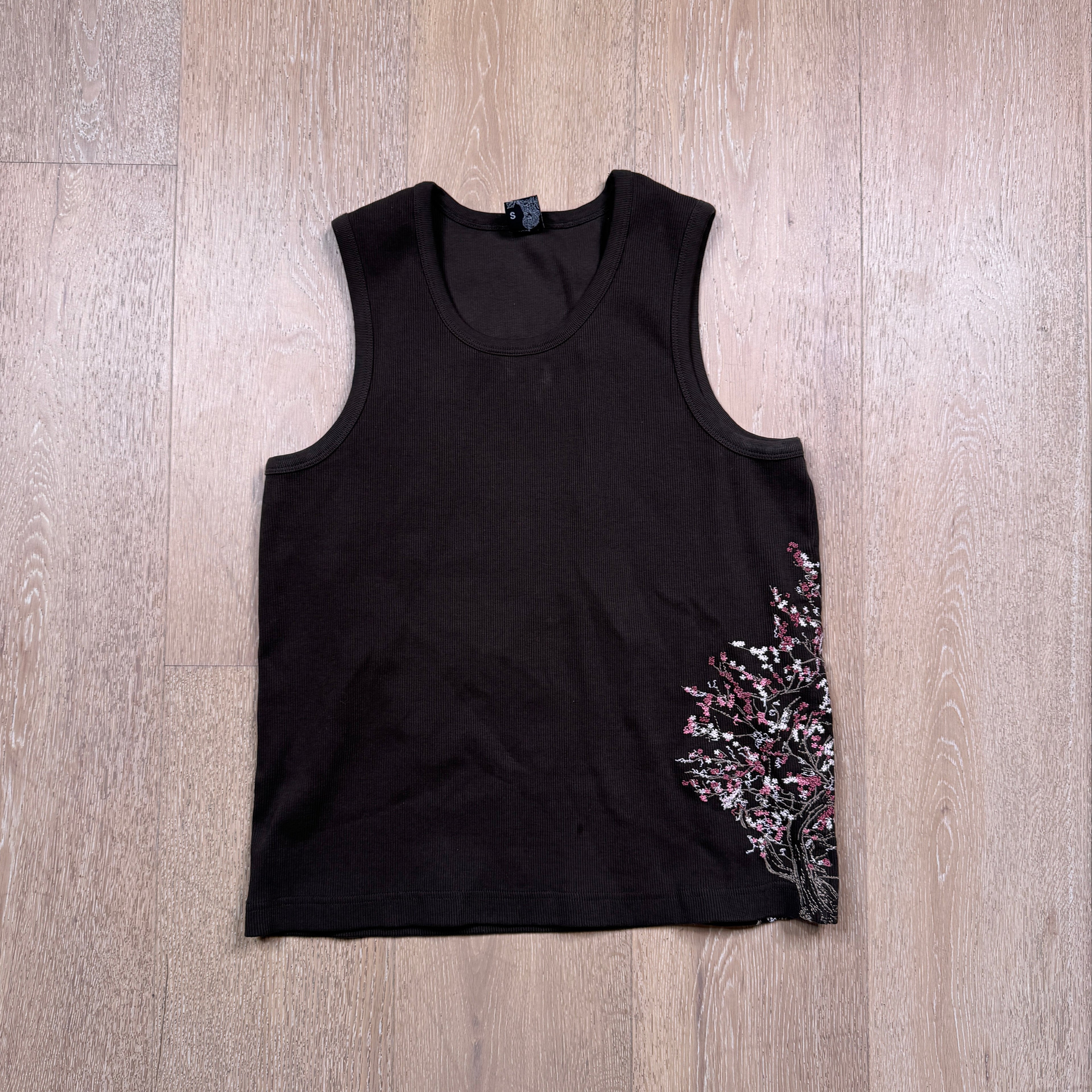 Derschutze Embroided vest